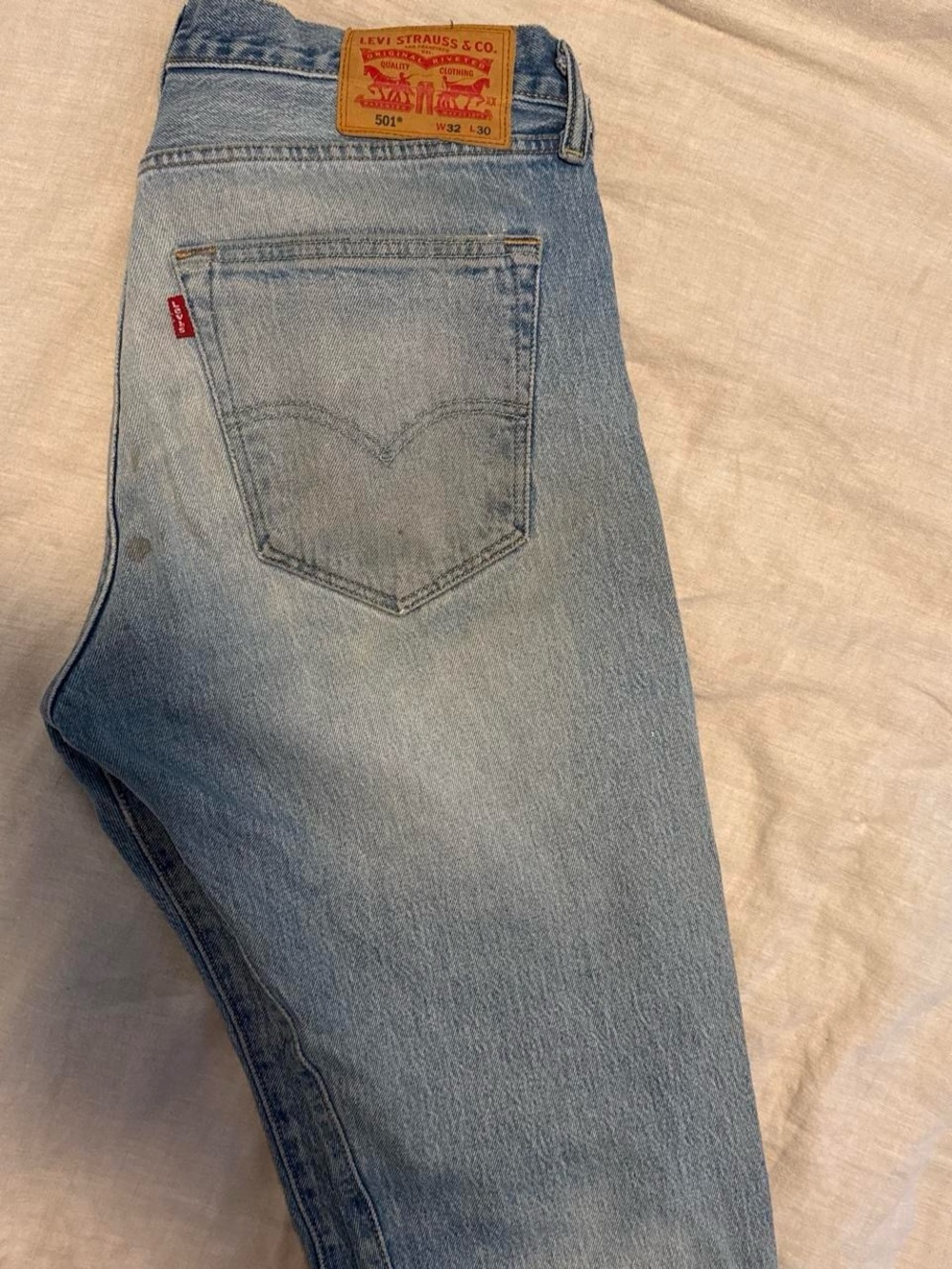Levi's Men’s Light Wash Straight Jeans
